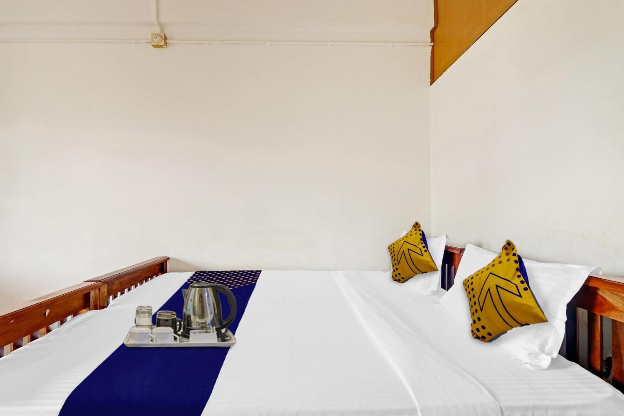 Spot On Jayesh Guest House Nashik Esterno foto