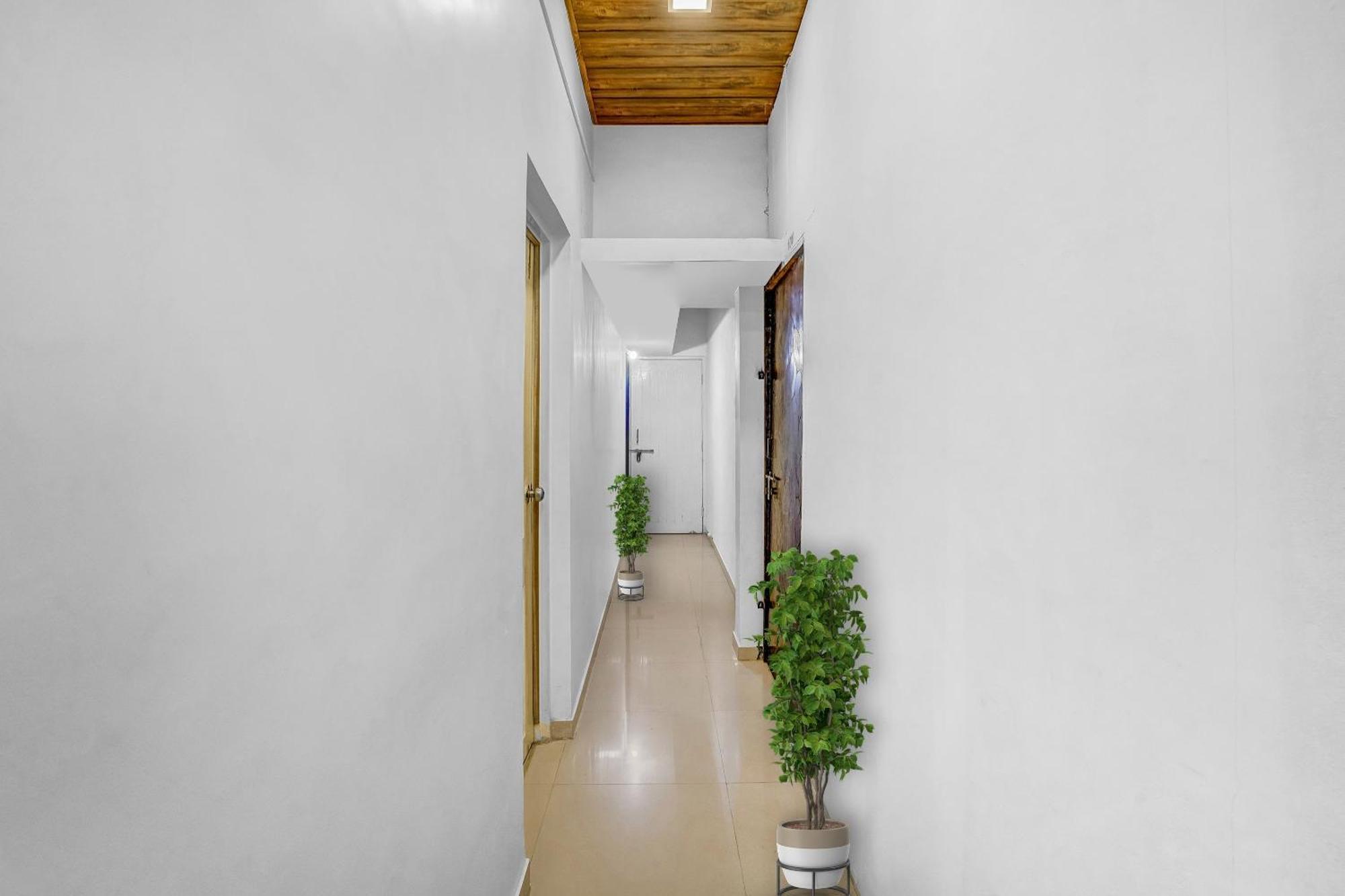 Spot On Jayesh Guest House Nashik Esterno foto
