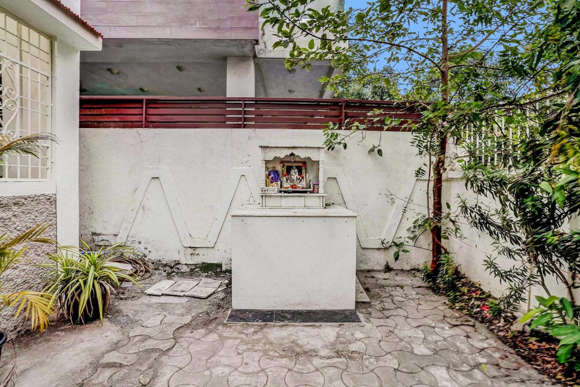 Spot On Jayesh Guest House Nashik Esterno foto